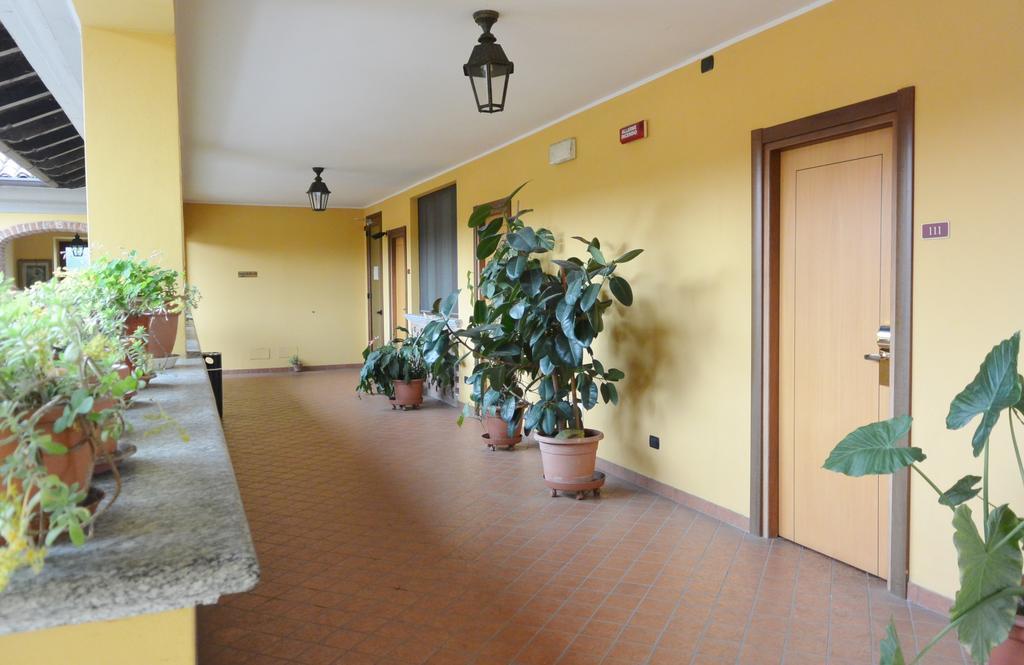 Hotel Ristorante Italia แชร์โตซา ดิ ปาเวีย ภายนอก รูปภาพ