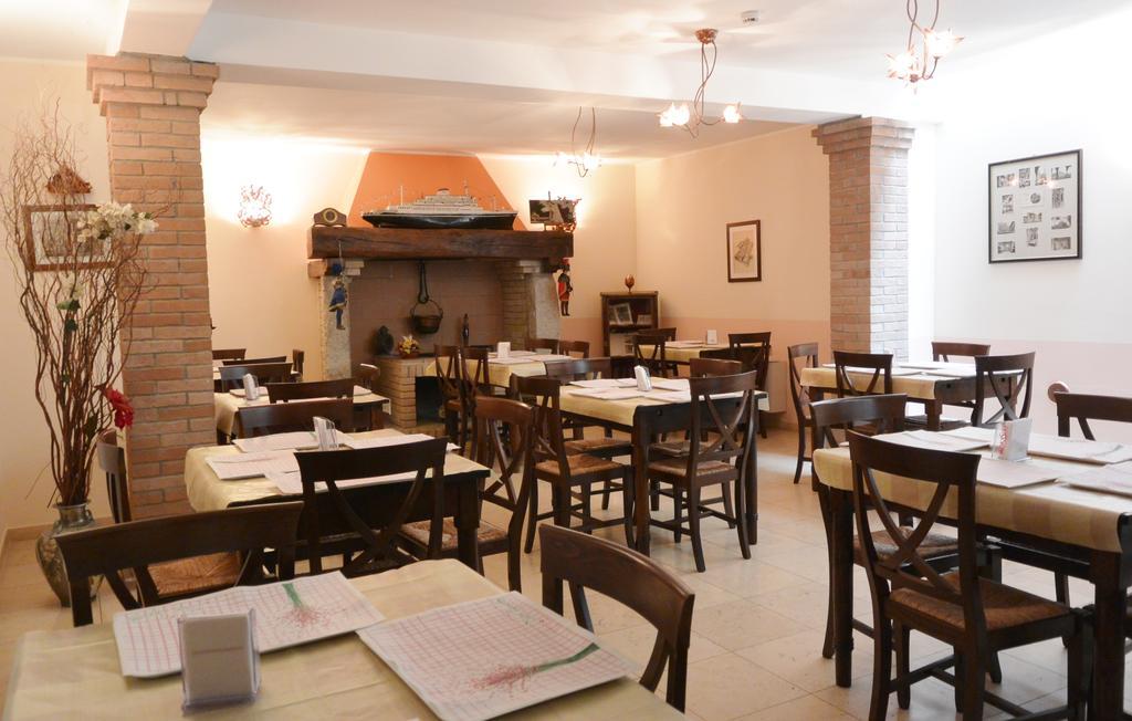 Hotel Ristorante Italia แชร์โตซา ดิ ปาเวีย ภายนอก รูปภาพ
